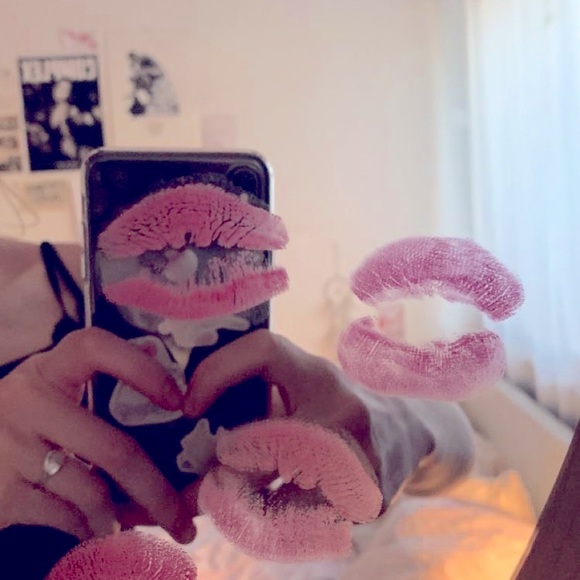 Meet your Posher, Ava - Picture 1 of 1